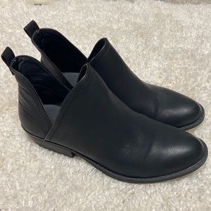 Black, Target brand (universal thread) booties, size 8.5